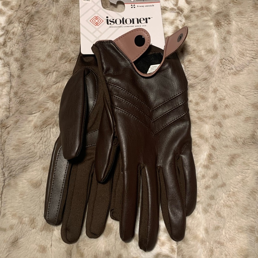 Isotoner women’s Dark Brown Leather Gloves
